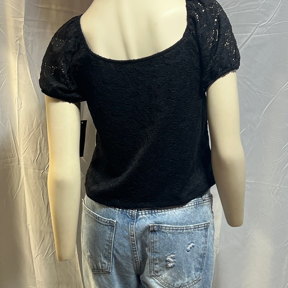 No Boundaries Juniors Lace Sweetheart Neck Top - Picture 2 of 3